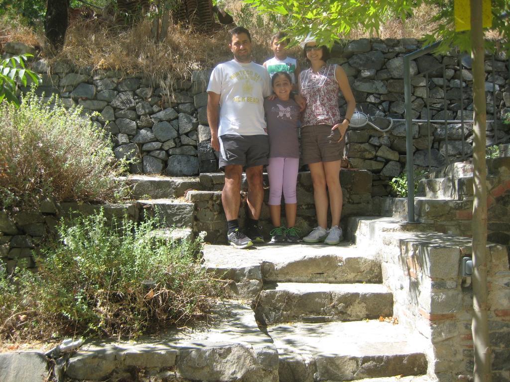 Flora'S House Villa Spilia Exterior photo